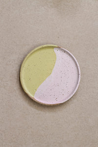 Snack plate - banana & dusty pink