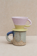 Load image into Gallery viewer, Coffee Pour over - Banana &amp; Dusty pink
